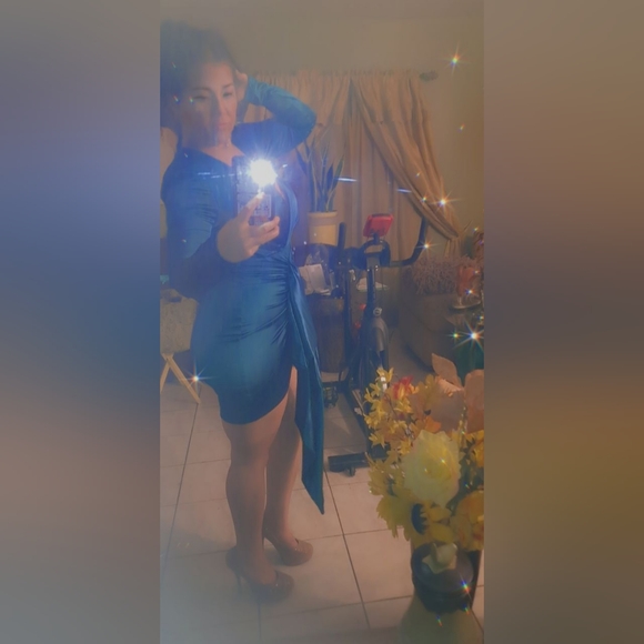 LOVE&LEMONADE Plunging Neck Ruched Draped Satin Bodycon Dress - Picture 11 of 17